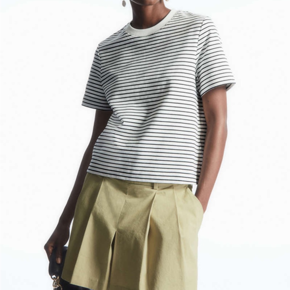 COS The Clean Cut T-Shirt Size S